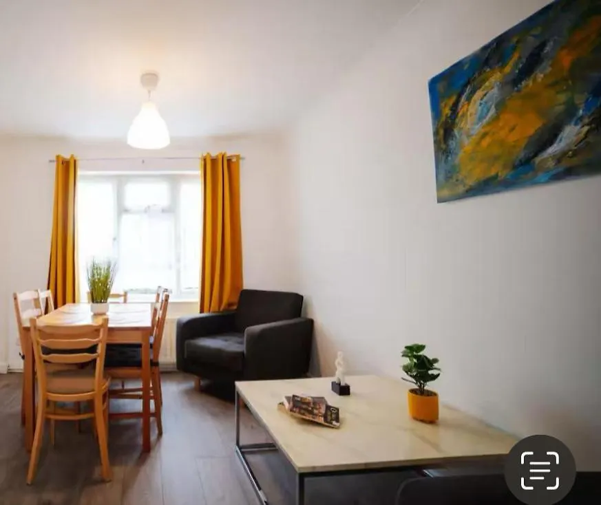 Holiday home Coolfin House - 3 Bedroom Near Excel & Custom House Station London United Kingdom