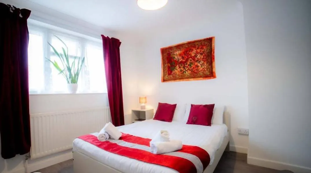 Coolfin House - 3 Bedroom Near Excel & Custom House Station London United Kingdom